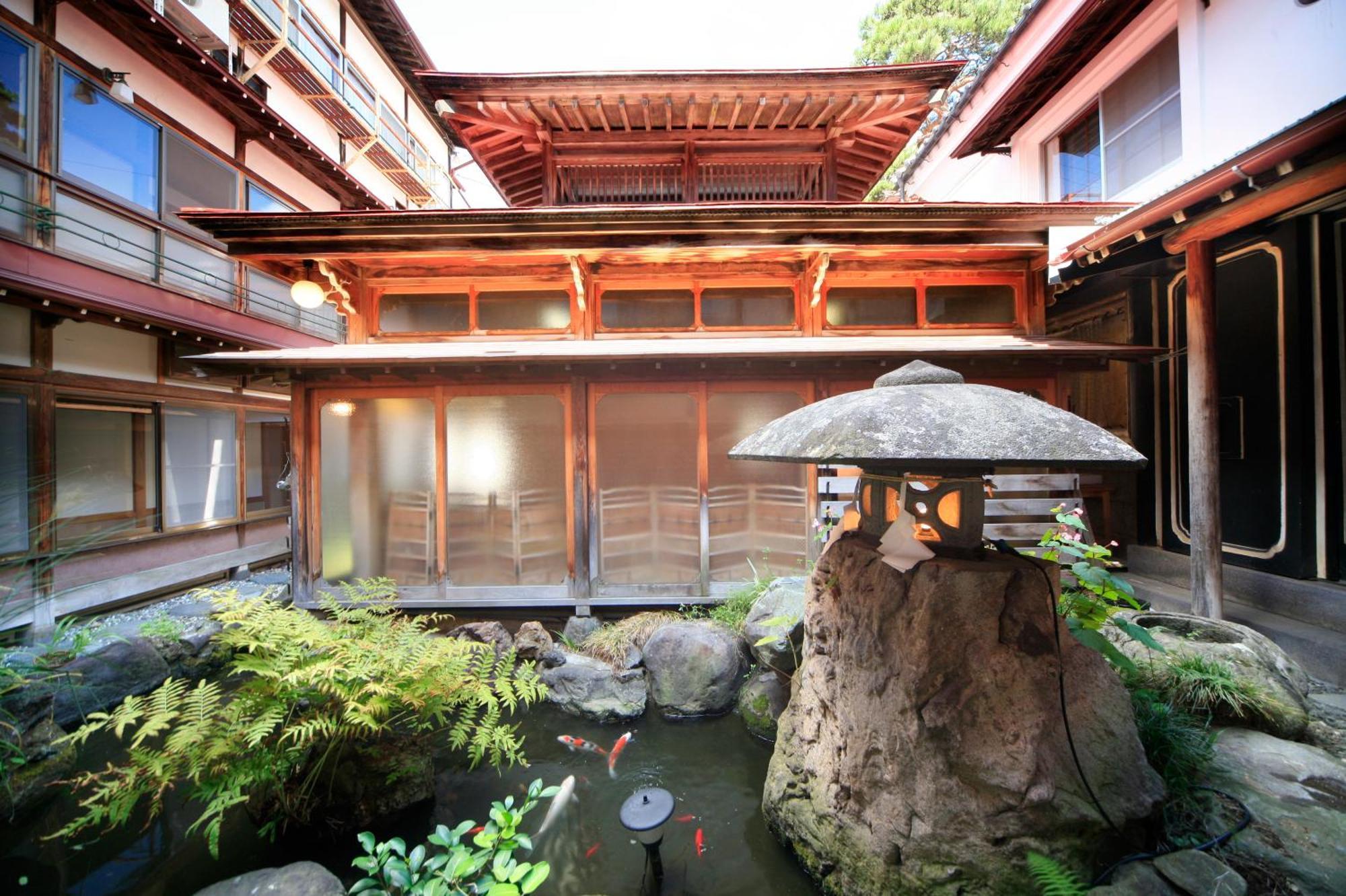 Отель Yudanaka Seifuso Яманути Экстерьер фото